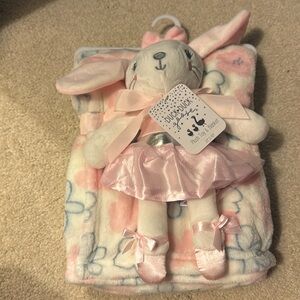 Baby blanket with a teddy bear 🧸